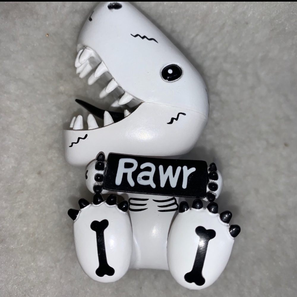 Trey Guidotti Moxie Dinosaur vinyl figure 3.5" Rawr Zinx black & white